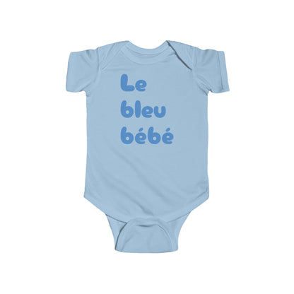 Le bleu bébé / Baby blue infant bodysuit